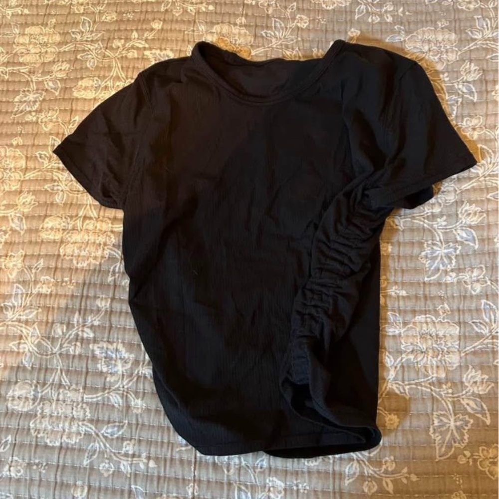 Lululemon Ruffled Black Women's Top